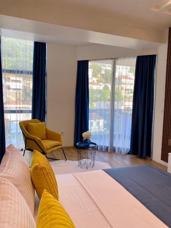 Atelier Hotel Ulcinj Buitenkant foto